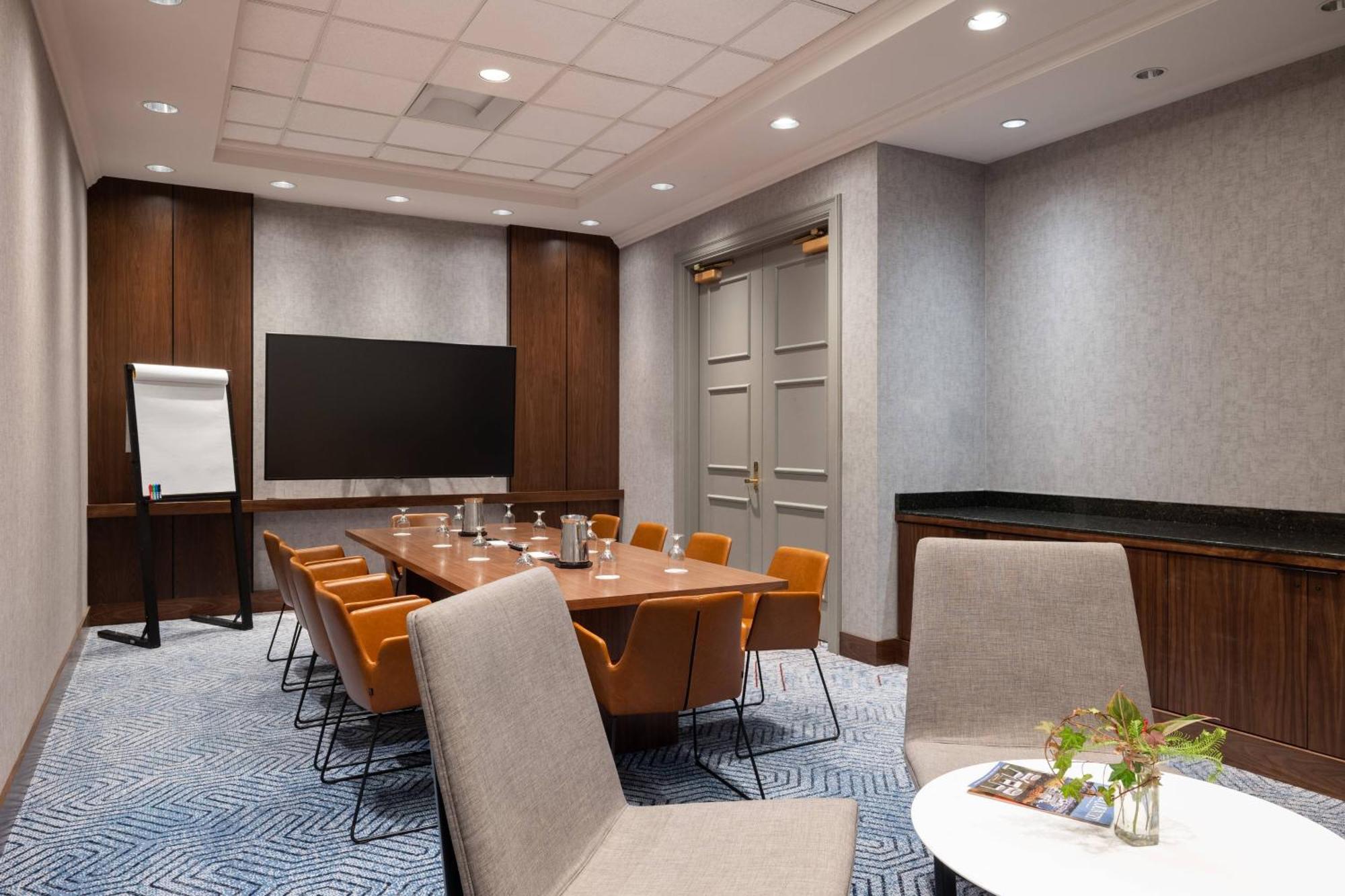 Mystic Marriott Hotel And Spa Groton Exterior photo