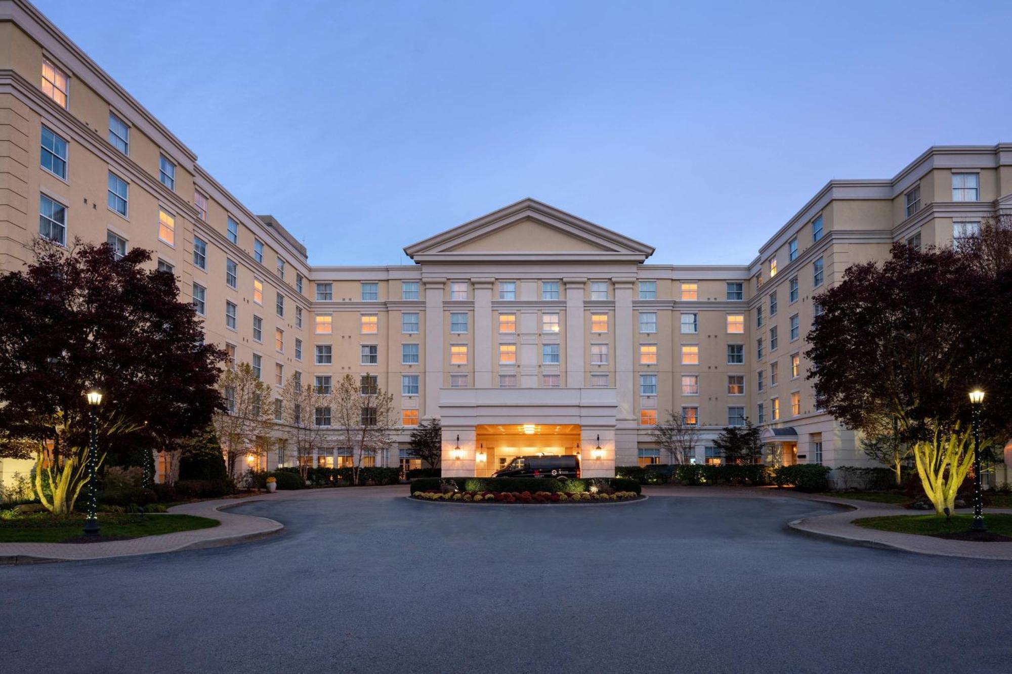 Mystic Marriott Hotel And Spa Groton Exterior photo